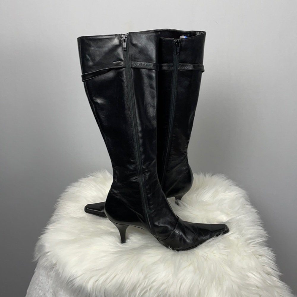 Max de Carlo Knee High Heeled Boots - Size 7.5
